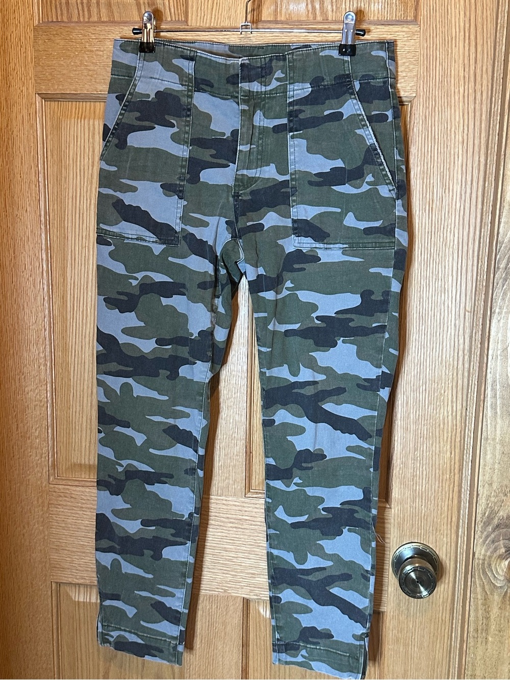 Women’s Kut Reese Ankle Straight Leg Camo Pants Size 4